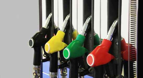 Fuel prices CAF aid energy checks What changes on April