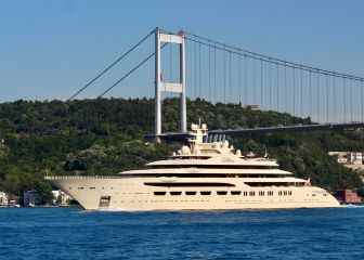 Germany Confiscates Worlds Largest Megayacht From Russian Oligarch Usmanov