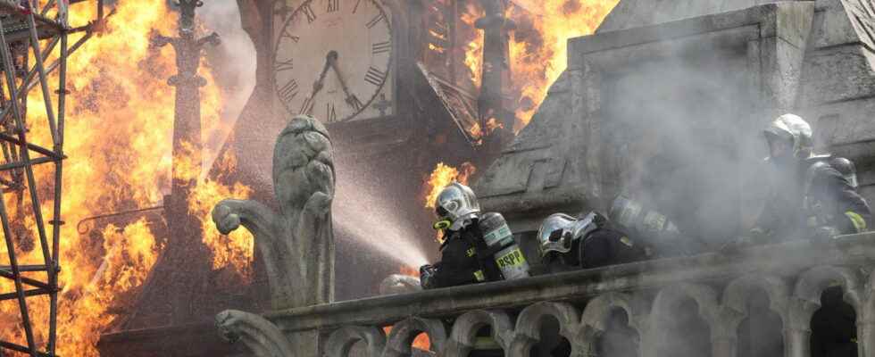 Is the reconstruction of the fire faithful to reality