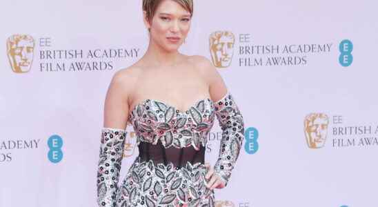 Lea Seydoux brings a bold trend up to date