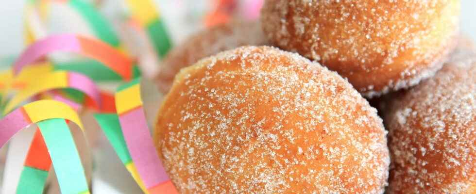 Mardi gras 2022 donut bugne waffle carnival recipes