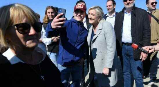 Marine Le Pen adapts her campaign to the war in