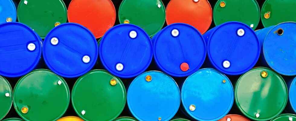 Price of a barrel of oil it is rising again