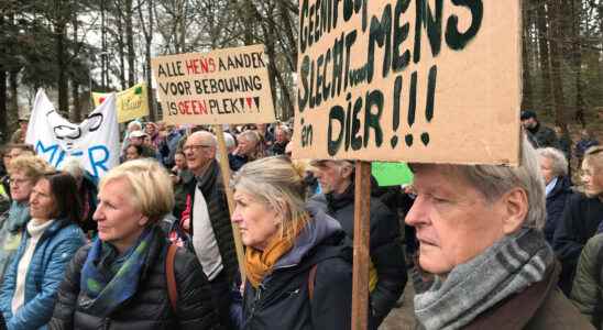 Protesters want Henschotermeers future back on the political agenda