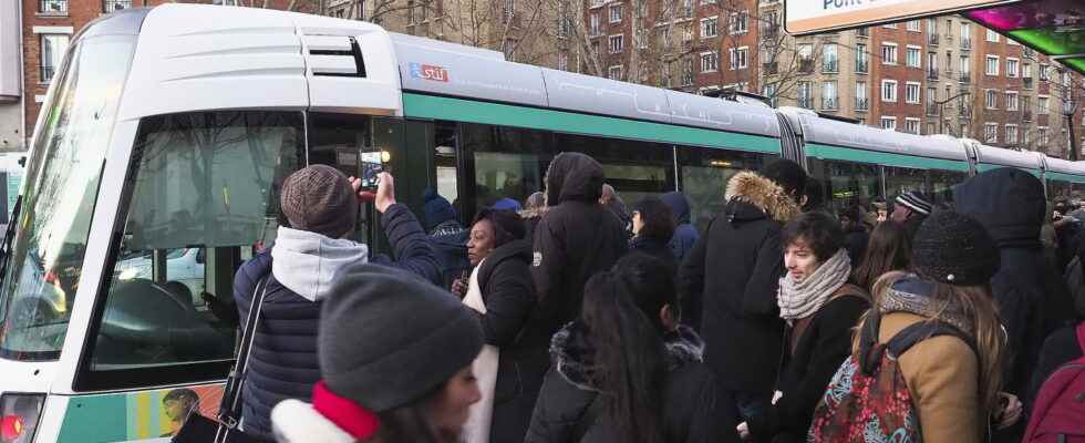 RATP strike bus tram metro traffic forecasts for March 25