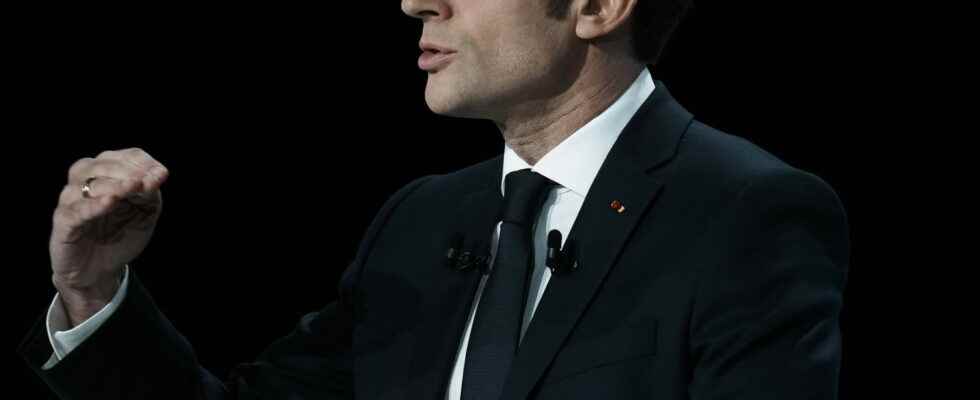 RSA Macron proposes the creation of an activity income how