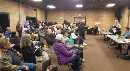 Residents sound off on homeless shelter location