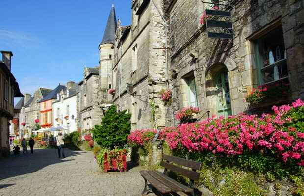 Rochefort en Terre town of Breton character