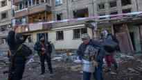 Russia continues devastating attacks across Ukraine civilians escape Mariupols