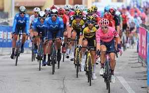 Trenitalia is the Official green carrier of the Giro dItalia