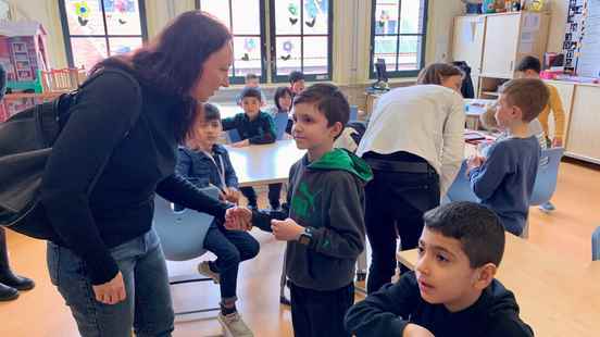 Ukrainian children are taught together at the Utrecht Language School