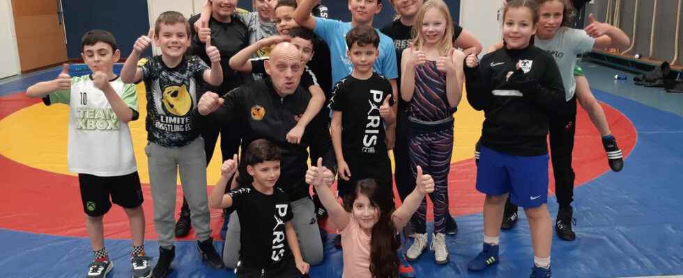 Ukrainians train at Utrecht wrestling club Language of wrestling is