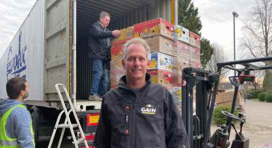 Utrechters help Ukraine trucks full of relief supplies towards the