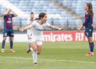 WOMENS FOOTBALL Lorena dresses as a heroine to give Madrid