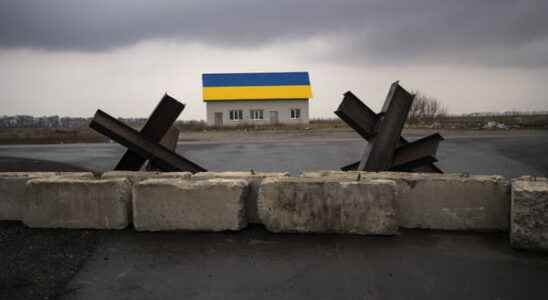 War in Ukraine bombs fall again new attack on Dombass