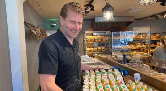 What does Zeist vote for Bakker uses pastries for poll
