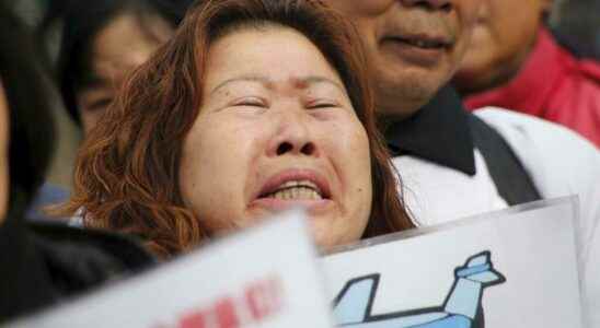 What leads remain for the families of flight MH370
