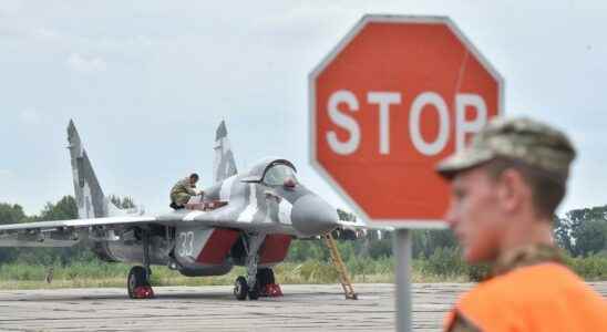 deliver fighter jets to the Ukrainian army not so simple