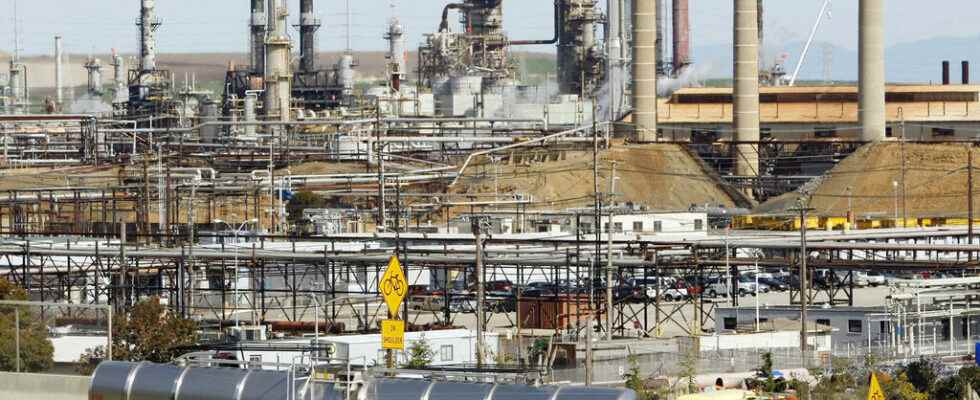 standoff between employees and management of the Chevron refinery near