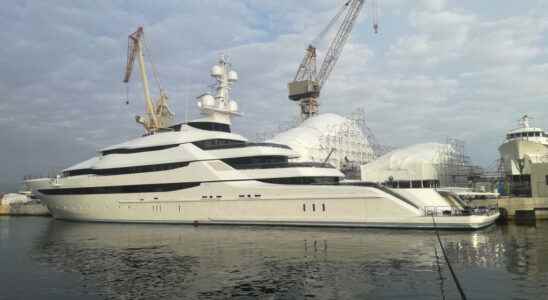 the yachts of the Russian oligarchs in the sights of