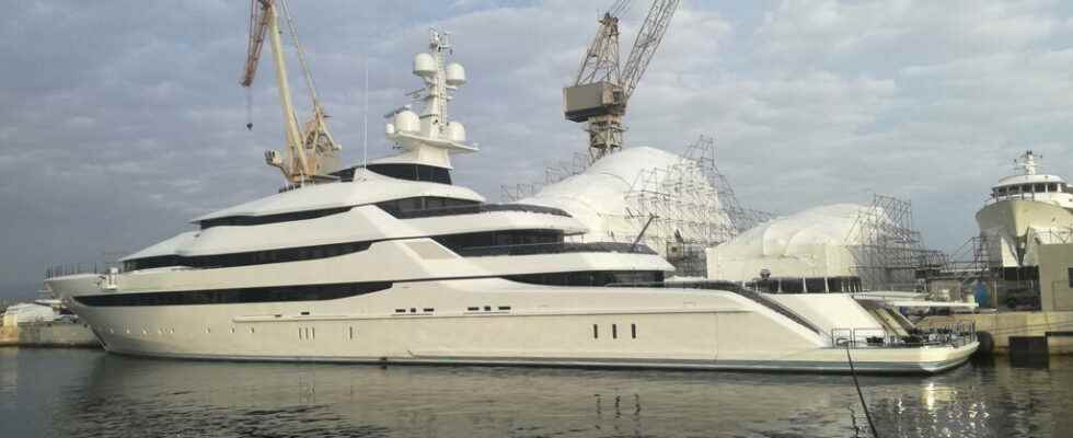 the yachts of the Russian oligarchs in the sights of