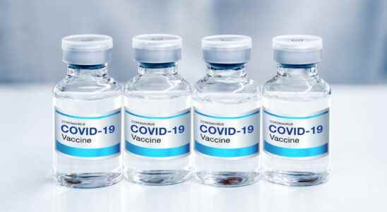 4th dose Covid vaccine France recommendations for whom
