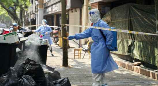 Chinese authorities tighten containment measures in Shanghai