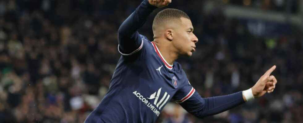 DIRECT Clermont PSG Mbappe and Neymar blast Clermont the