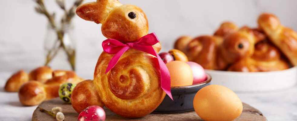 Easter 2022 meaning of eggs best lamb recipes and cake