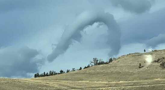 Extraordinary weather phenomenon the horseshoe shaped vortex cloud