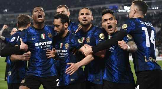 Inter Milan beat Juventus and hang on in the race