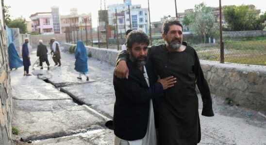 Kabul mosque explosion kills at least 10