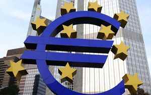 Knot ECB sees end of bond purchases at the beginning
