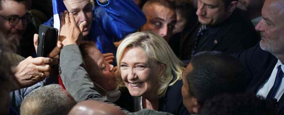 Le Pen in Perpignan for a final recall of the