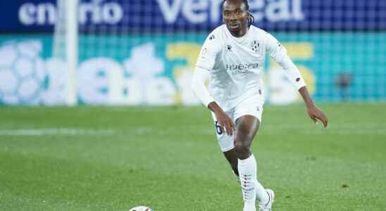 Nigerias Kelechi Nwakali accuses Huesca of kicking him out because