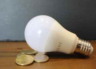 Price of electricity for hours tomorrow April 12 when is