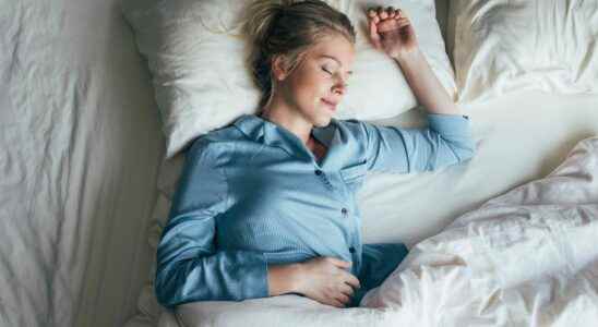 Sleeping longer would help control your weight better