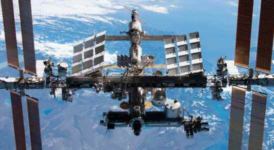 Space station Russia could decide to suspend its participation in