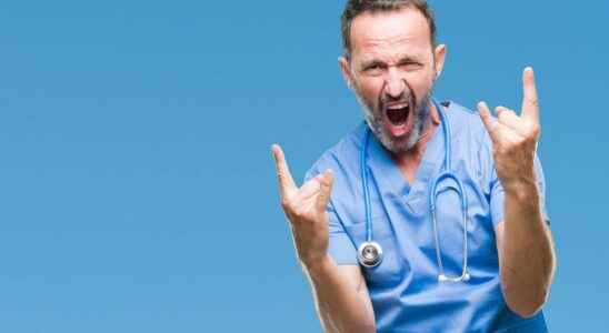 Surgeons who listen to ACDC would be faster and more
