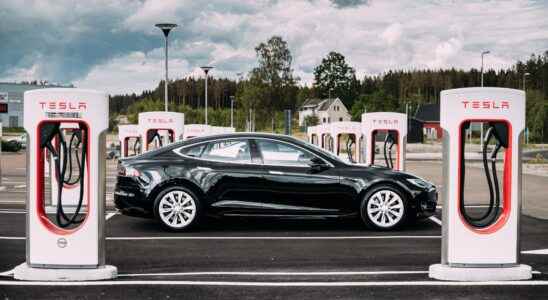 Tesla Will Charge Charges For Chargers