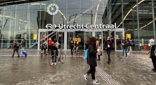 Utrecht Central gets return machines for plastic deposit bottles