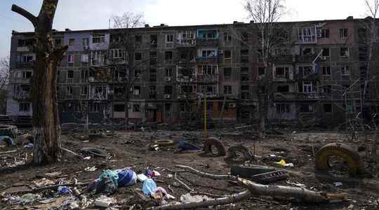War in Ukraine new sanctions against Russia 26 bodies discovered