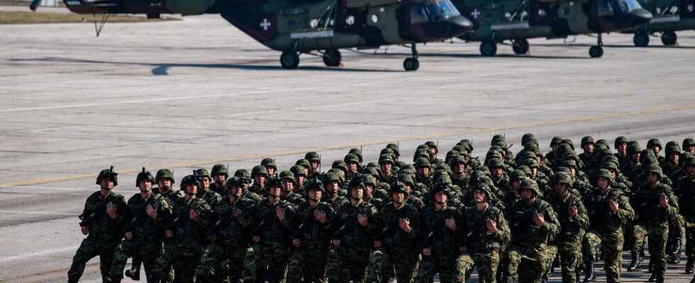 Washington and Berlin furious at Serbia buying weapons from China