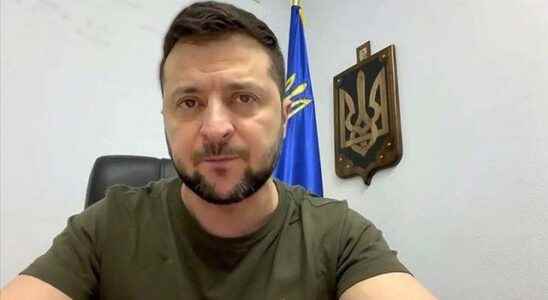 Zelensky announced at midnight the Russian army is preparing to