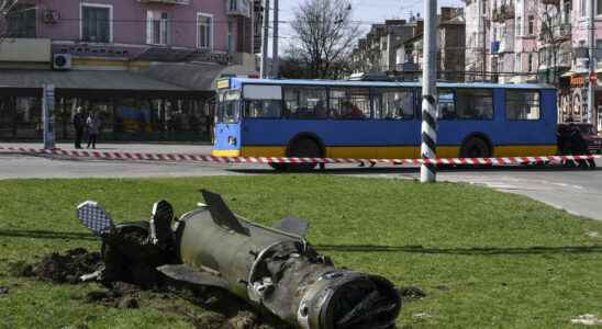 Zelensky calls for strong global response after Kramatorsk bombing