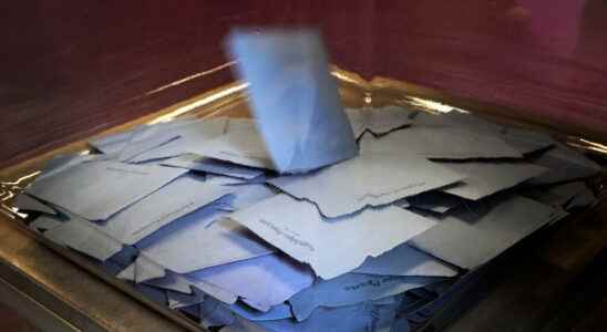 postal voting boosts turnout in prison