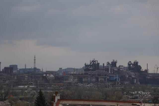 AA-20220423-27648246-27648191-MARIUPOLS_LAST_STRONGHOLD_AZOVSTAL_PLANT_STILL_RESISTS_AGAINST_RUSSIAN_FORCES