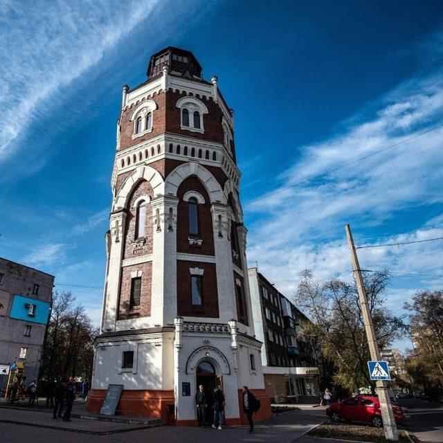 Mariupol's famous water tower