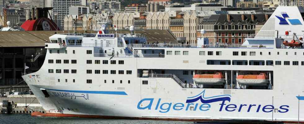 Algeria Ferries customers tired of endless queues