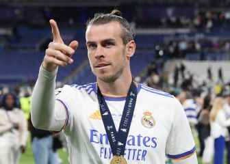 Bale shows his chest AScom